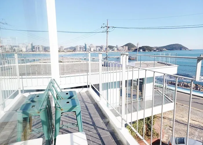 Greemhouse 3* Busan